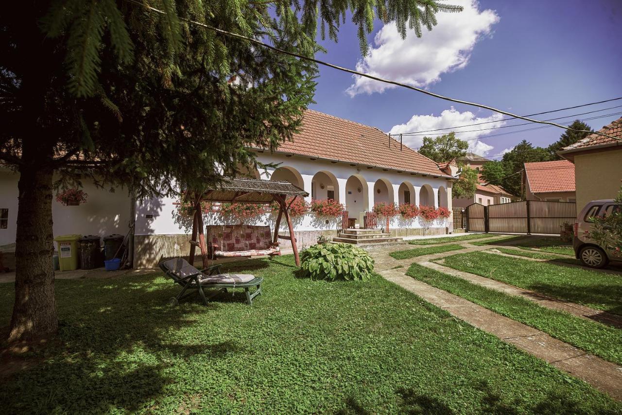 Twin Pines Apartment - Chambres d’hôtes