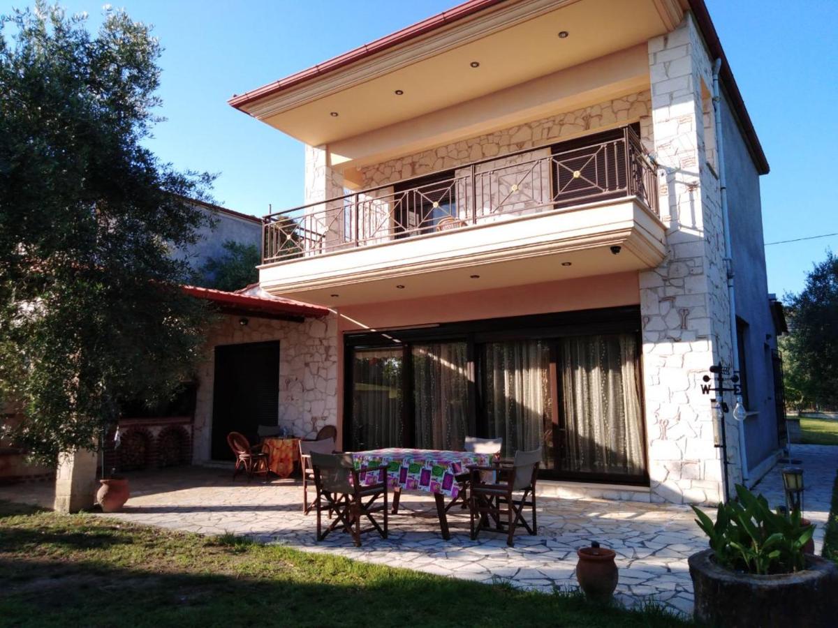 B&B Nea Skioni - Holiday Villa Vee - Bed and Breakfast Nea Skioni