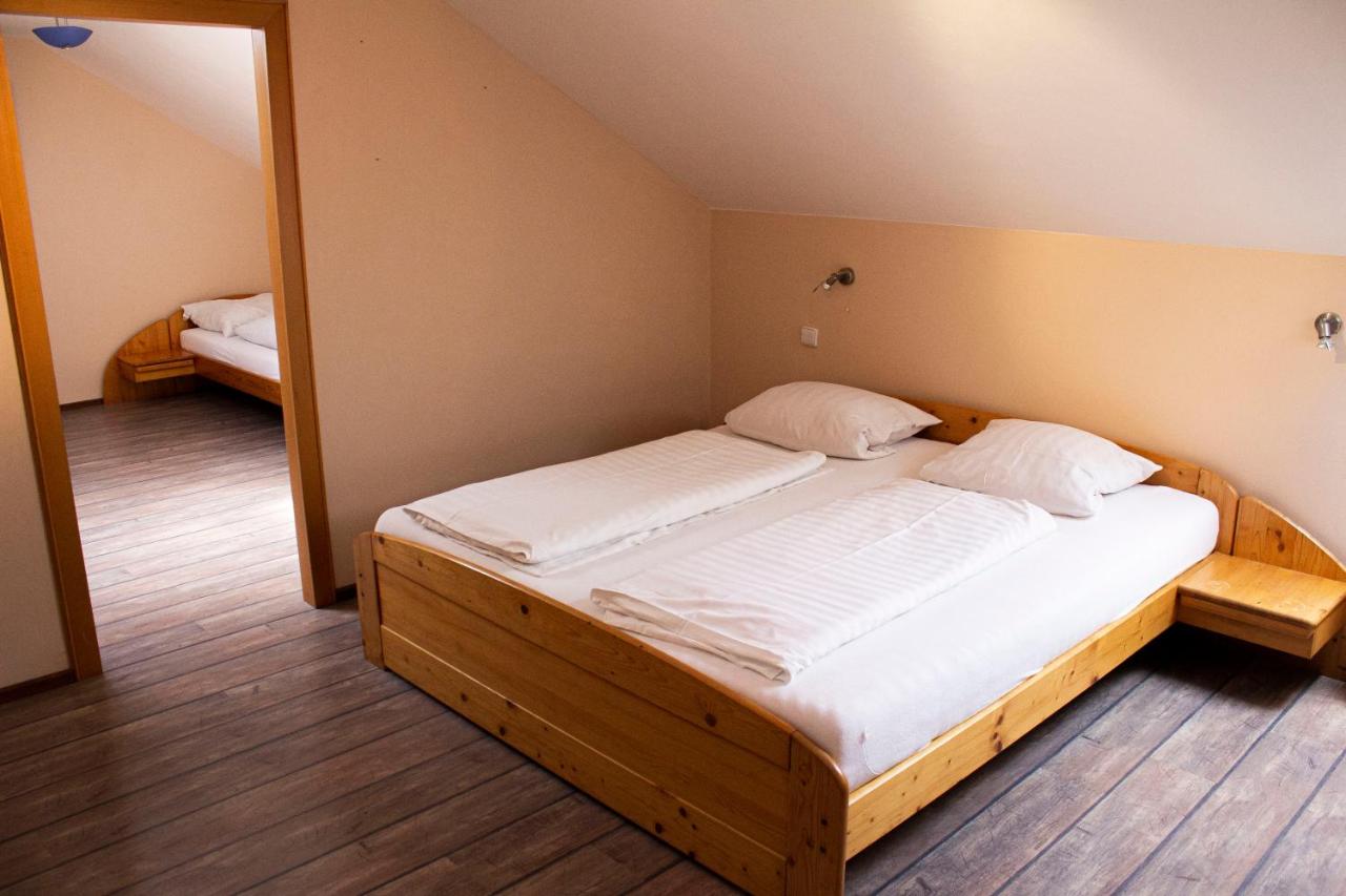 Hotel U Labutě
