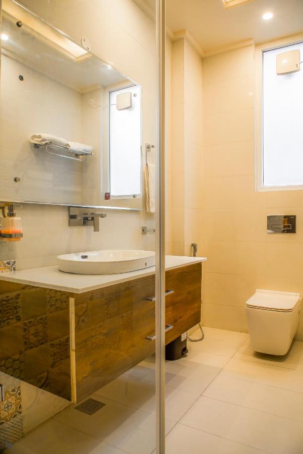 Suite with Mountain View