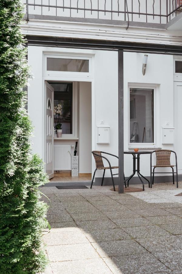 1-Bedroom Apartment