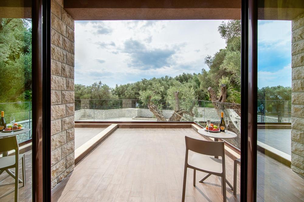 Apartamento de 2 dormitorios con terraza y vistas al jardín