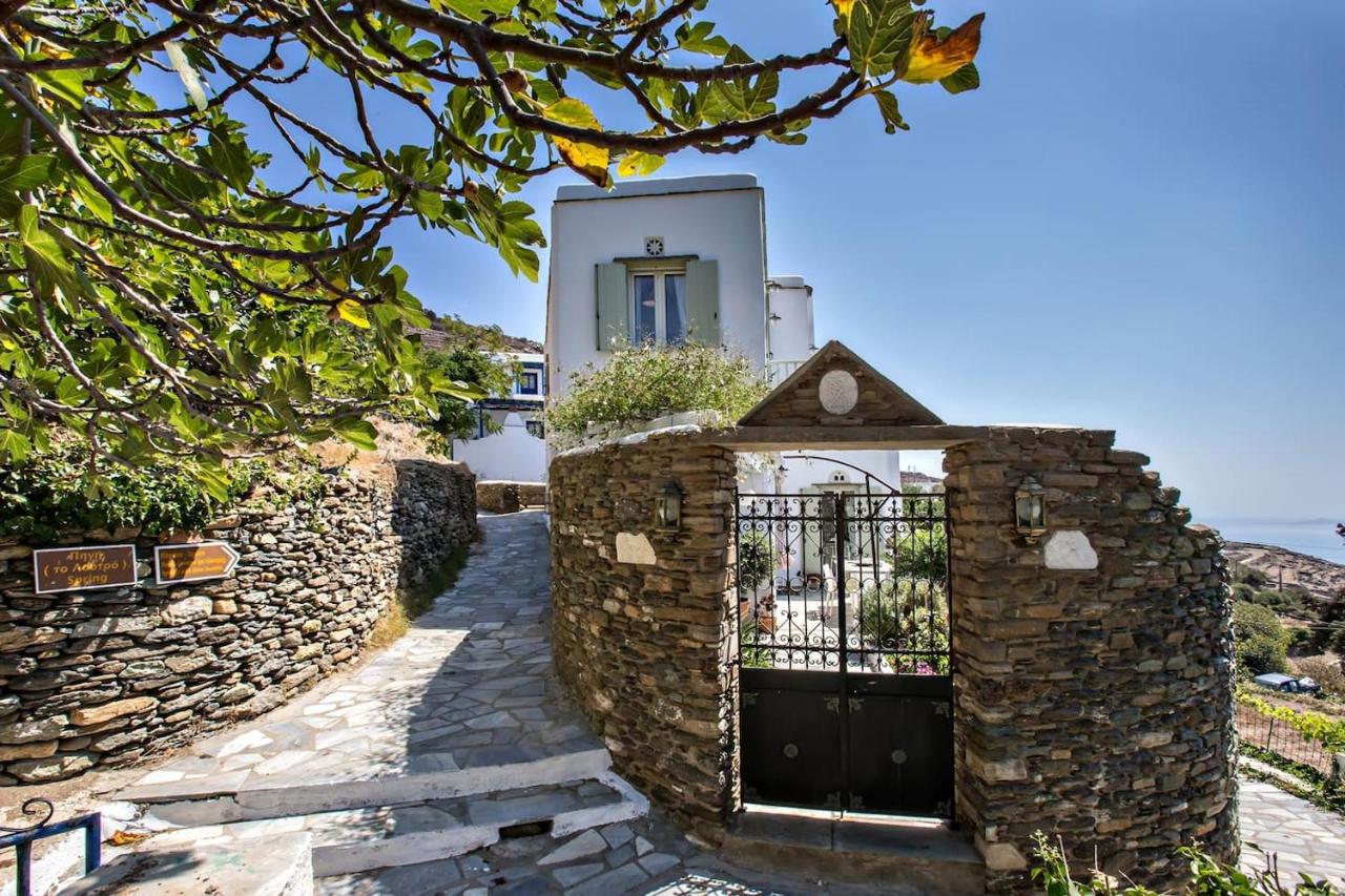Aegean Breeze in DYO CHORIA TINOS - B&B Triantáros