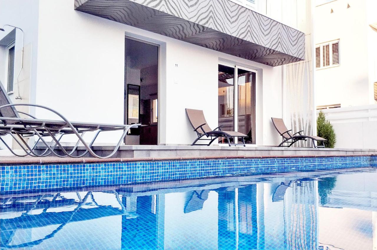 Nissini Nero, 3 bedroom villa with private pool, 5 min to the beach - B&B