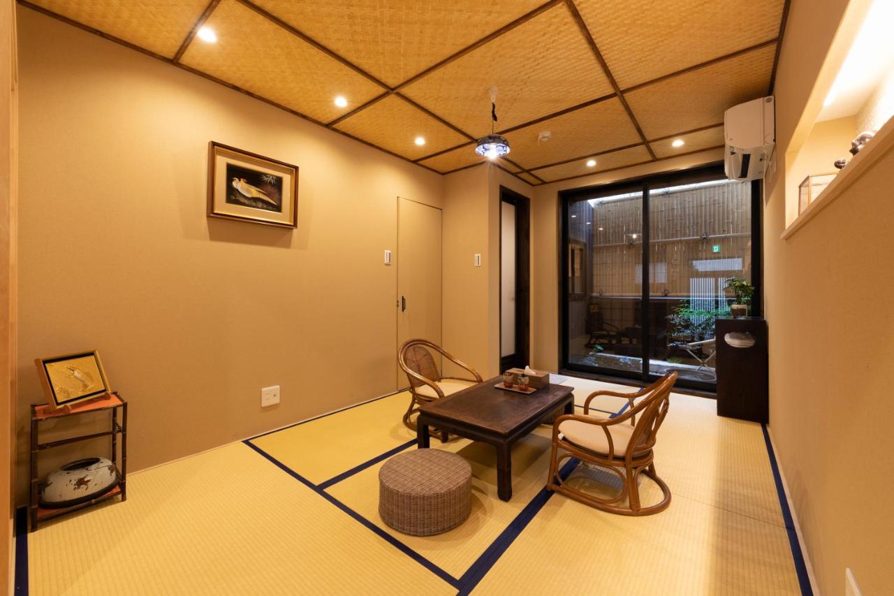 Shirakabanoyado - UCHIKYUHOJI, 白樺の宿 - 堂庭 - B&B Osaka