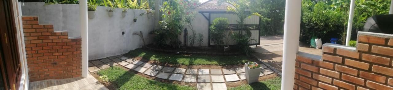 Flip Flop Inn Mirissa - B&B