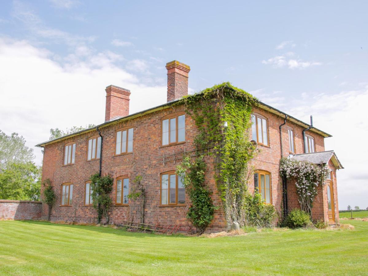 B&B Ellesmere - The Manor House at Kenwick Lodge - Bed and Breakfast Ellesmere