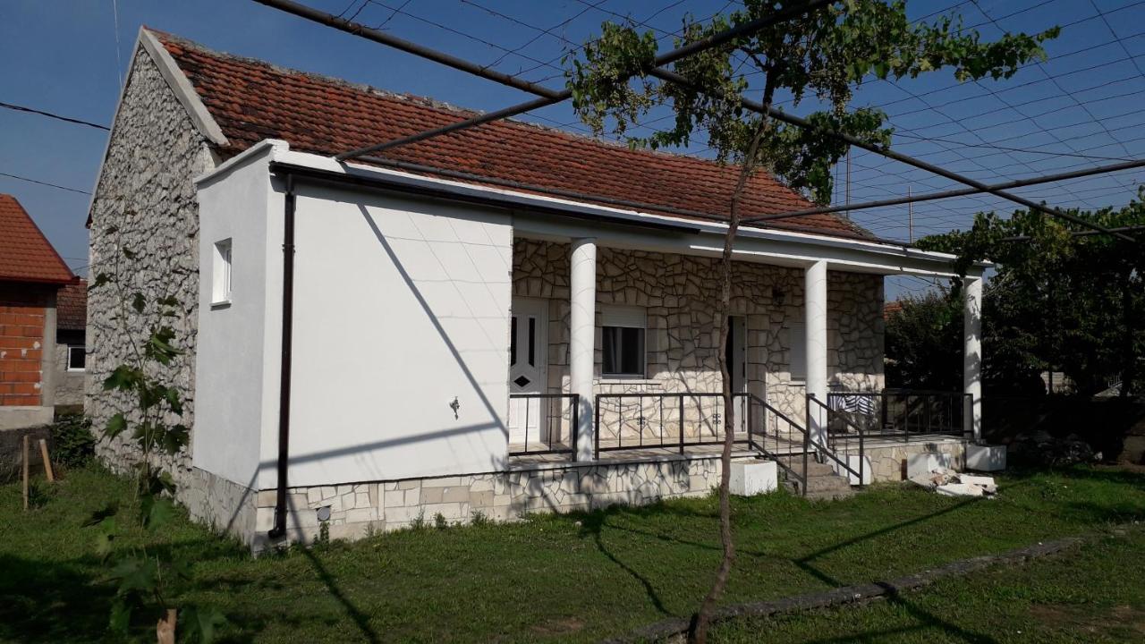 Kamena Kuca Family Rodin - Bed and Breakfast