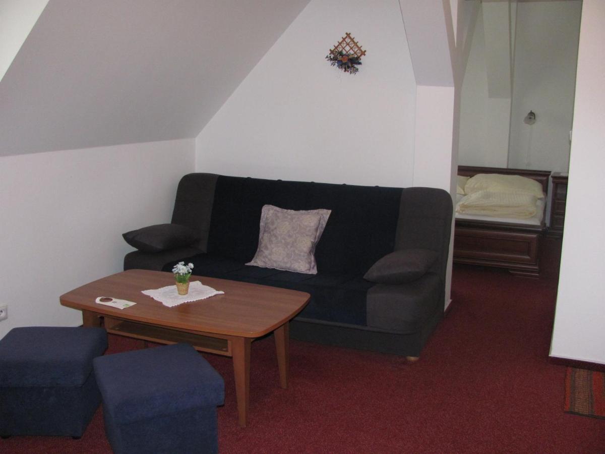 Chambre Double avec Lit d'Appoint