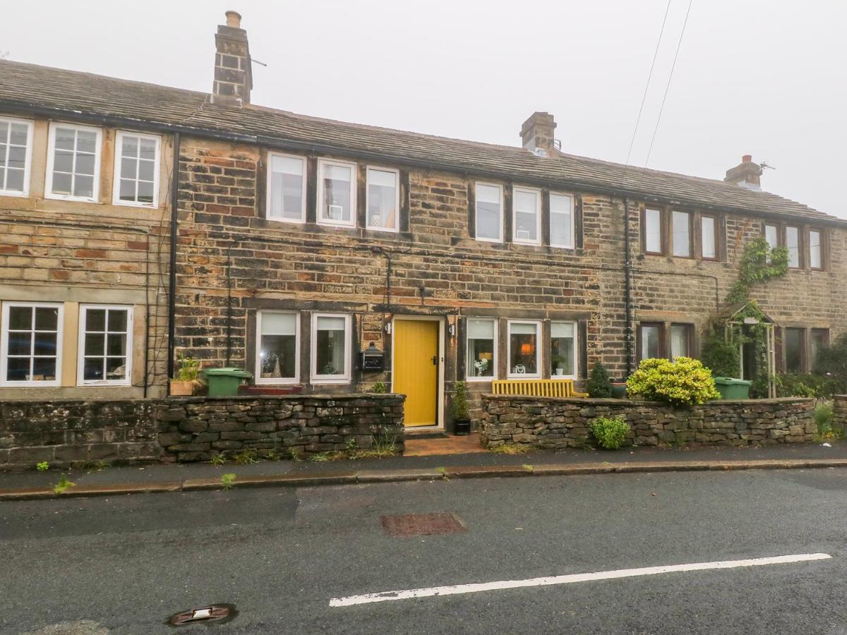 B&B Holmfirth - Fleece Cottage - Bed and Breakfast Holmfirth