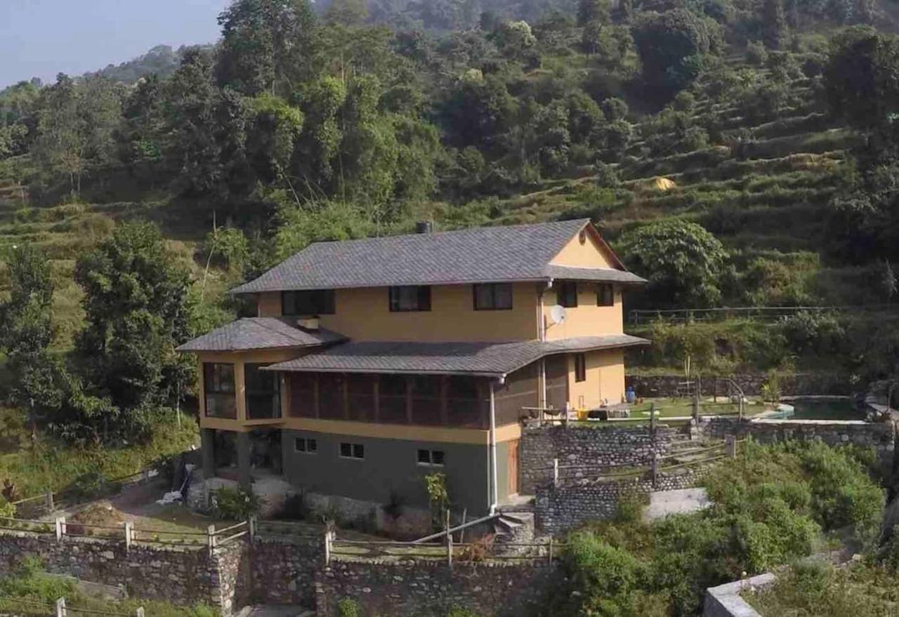 B&B Pokhara - The Lakeview House with Private Pool - Bed and Breakfast Pokhara