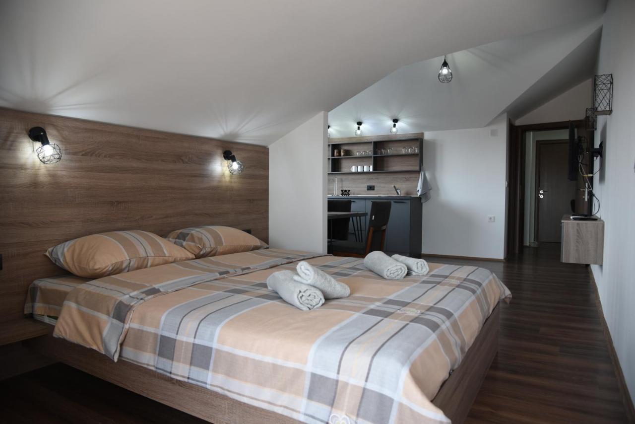 B&B Ohrid - Mihail's Apartments in Ohrid - 1 - Bed and Breakfast Ohrid