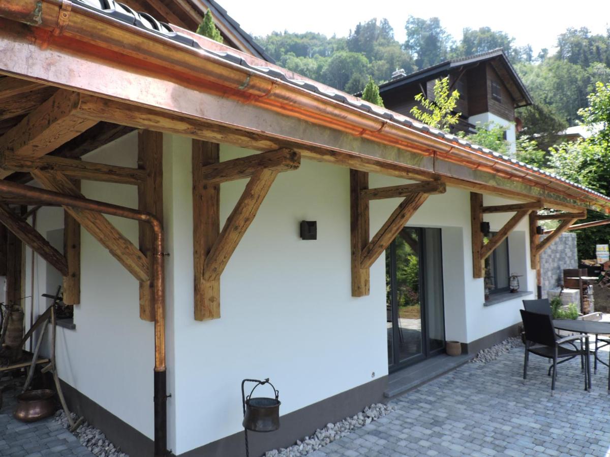 Chalet L'Escapade - Bed and Breakfast