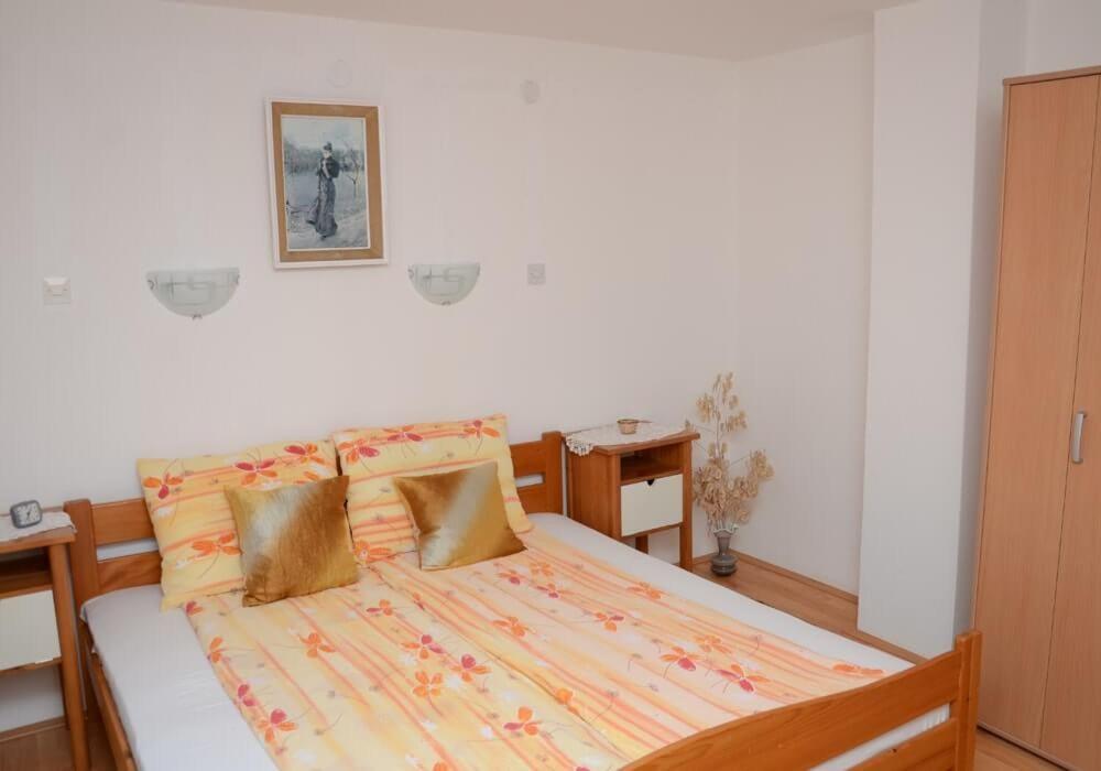 Double Room with Shared Bathroom