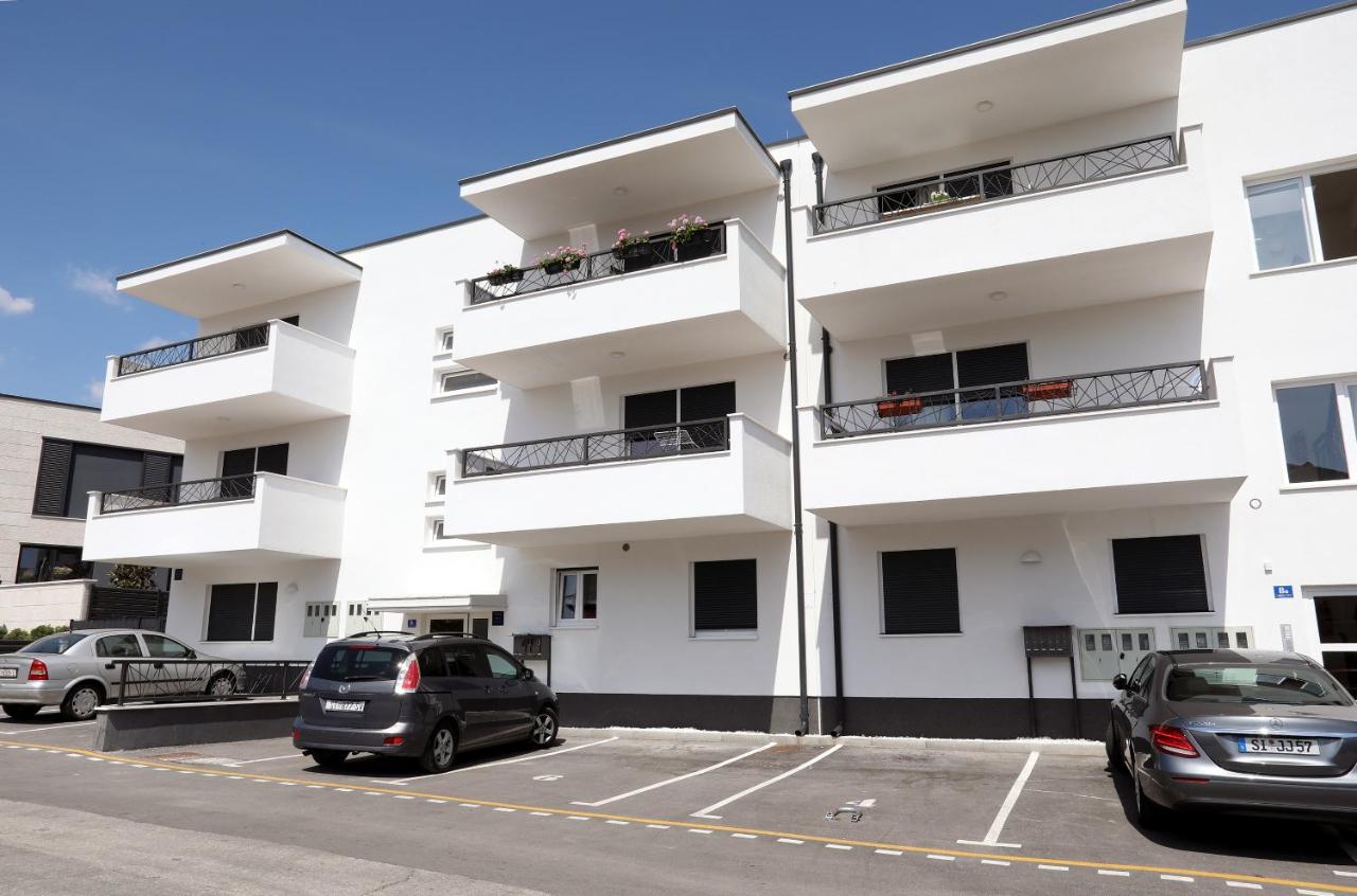 Apartment Little Marijeta - Bed and Breakfast