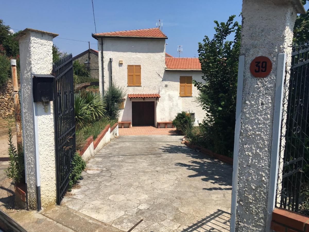 In campagna al mare - B&B Quiliano