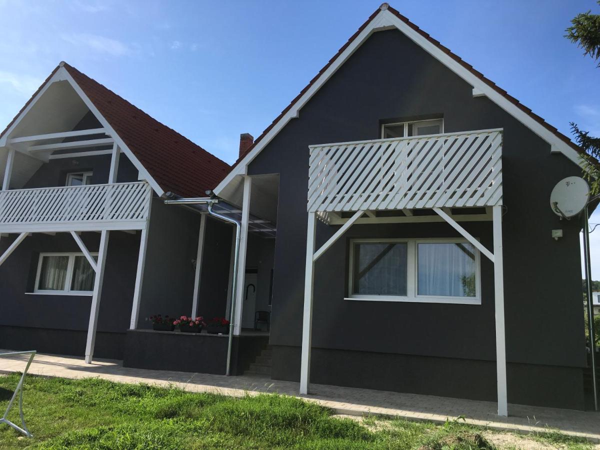 Babérsom apartman - Bed and Breakfast