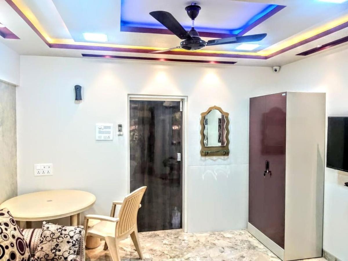 Cozy Furnished Apartment One Block From The Ocean - Ferienwohnung