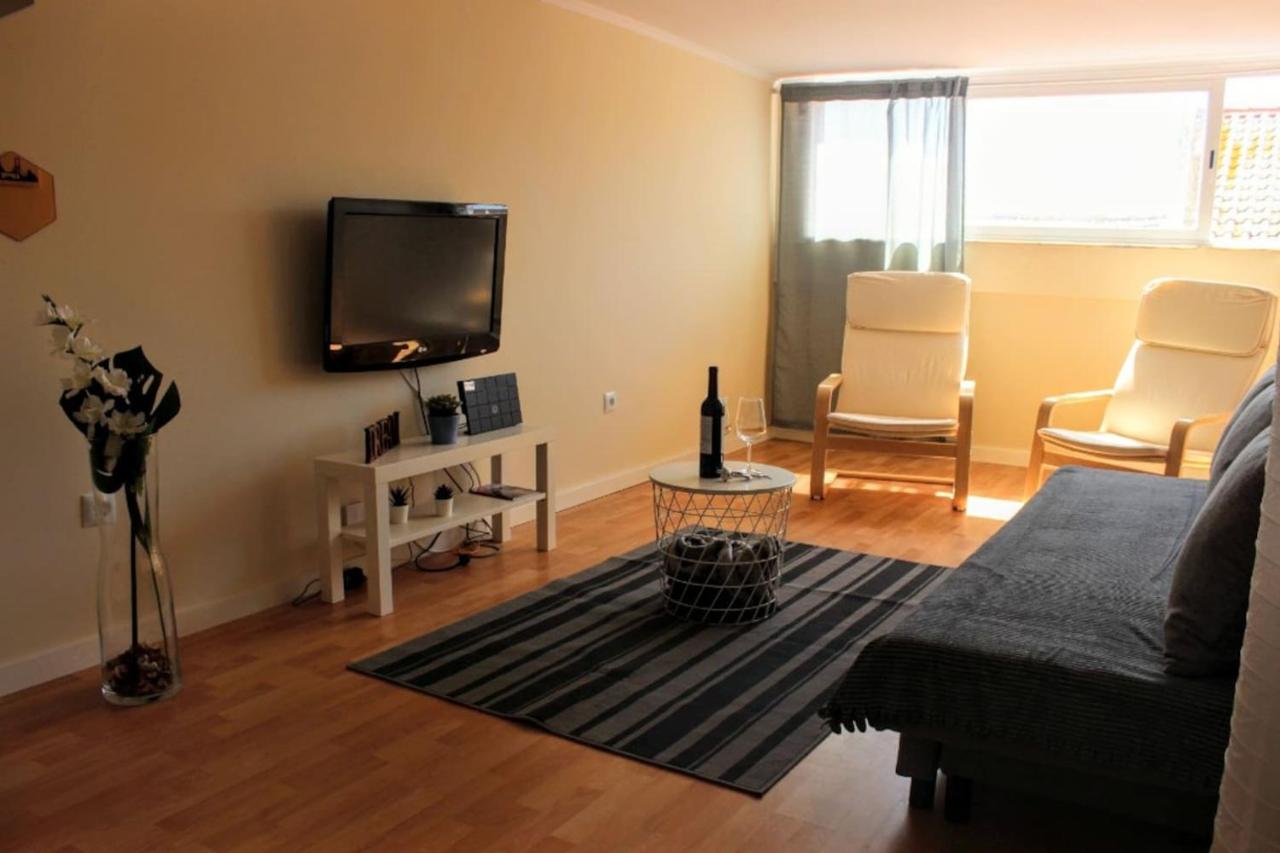B&B Almada - Lisboa Tejo in Cacilhas - New Apartment - Bed and Breakfast Almada