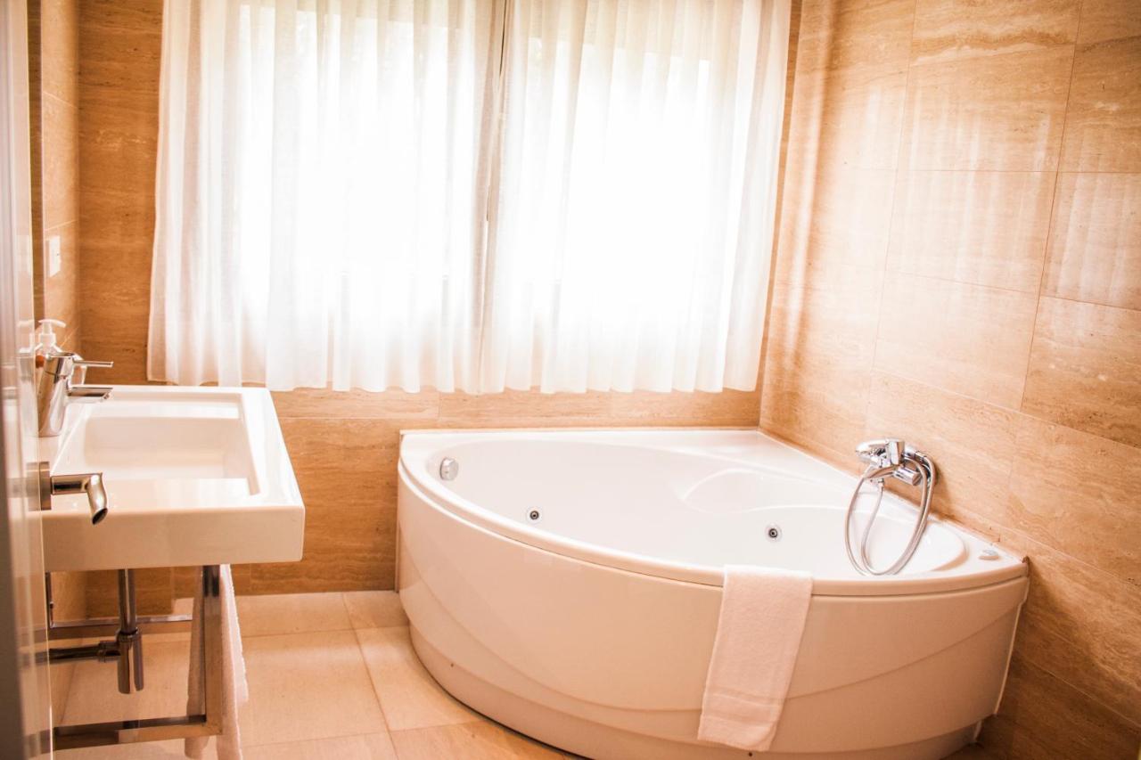 Suite Lit King-Size avec Baignoire Spa