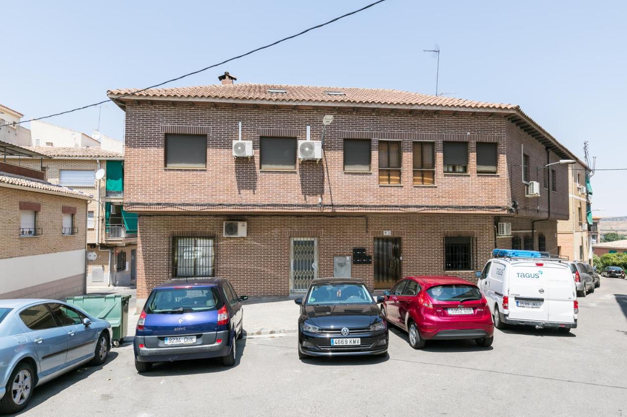 APARTAMENTOS TURISTICOS TURISToledo - Chambres d’hôtes Tolède