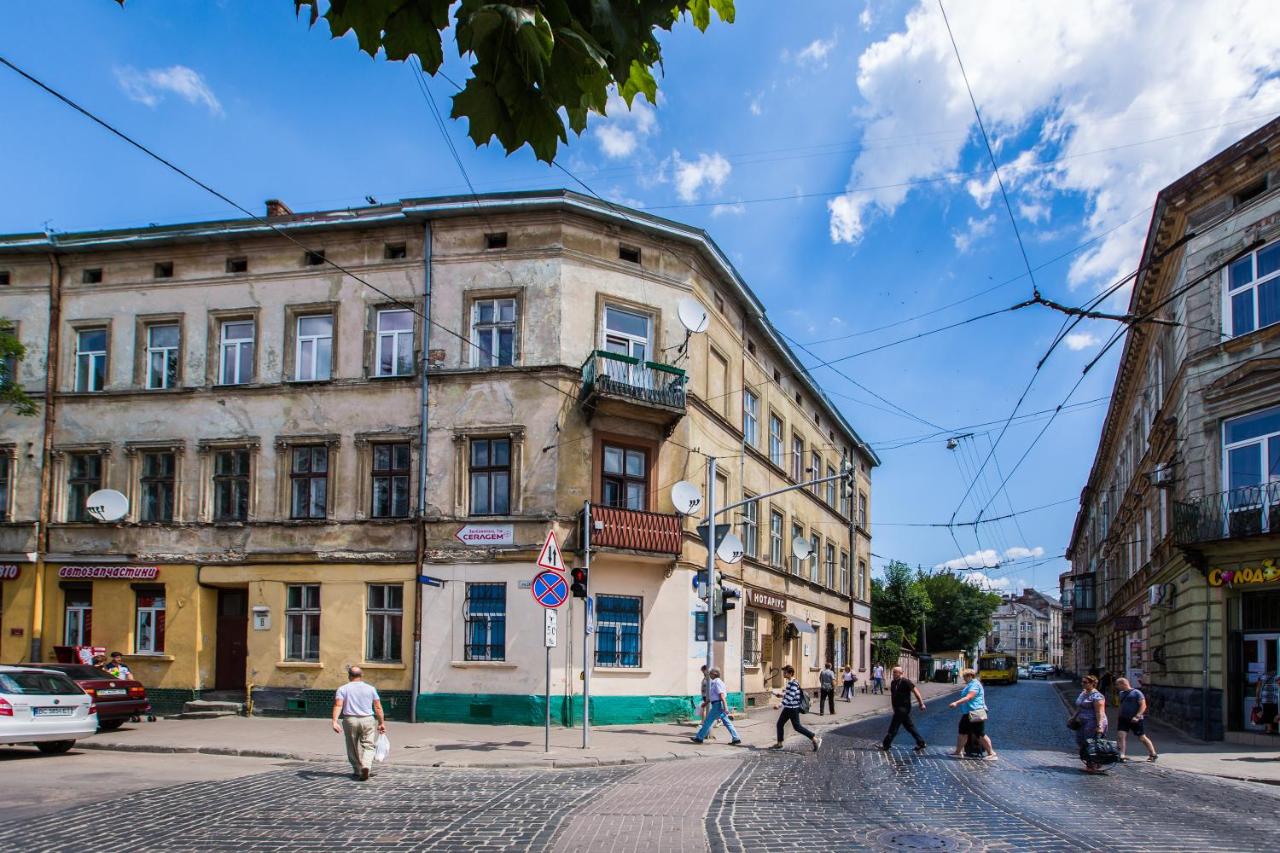 1 квартира возле Ж/Д вокзала, 15 минут от ЦЕНТРА - B&B