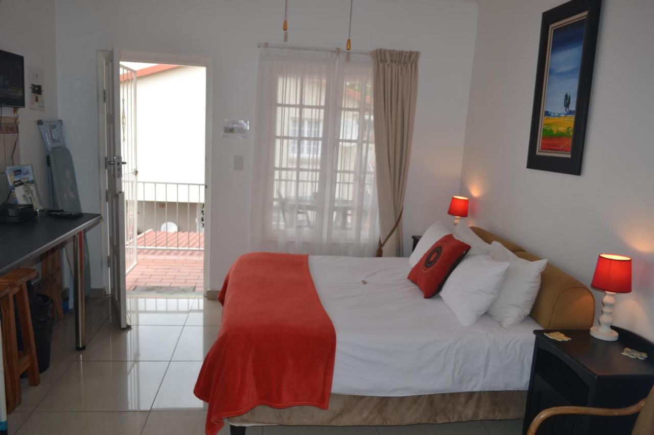 Studio Apartment with Sea View