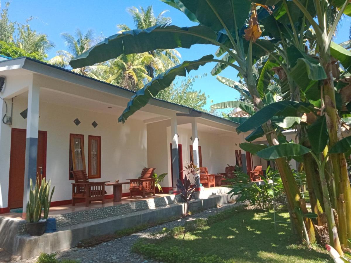 Riung Guesthouse - B&B