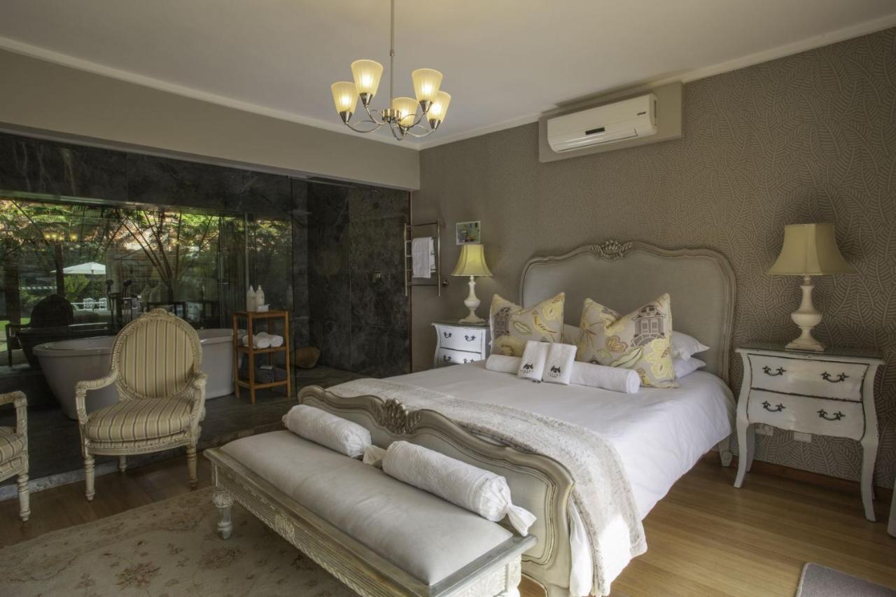 Superior King Suite