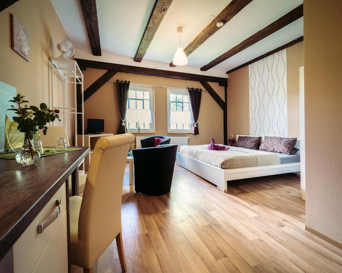 Studio Apartment