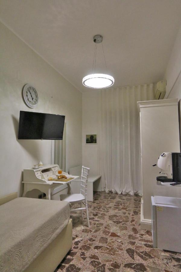 Single Room with Private Bathroom