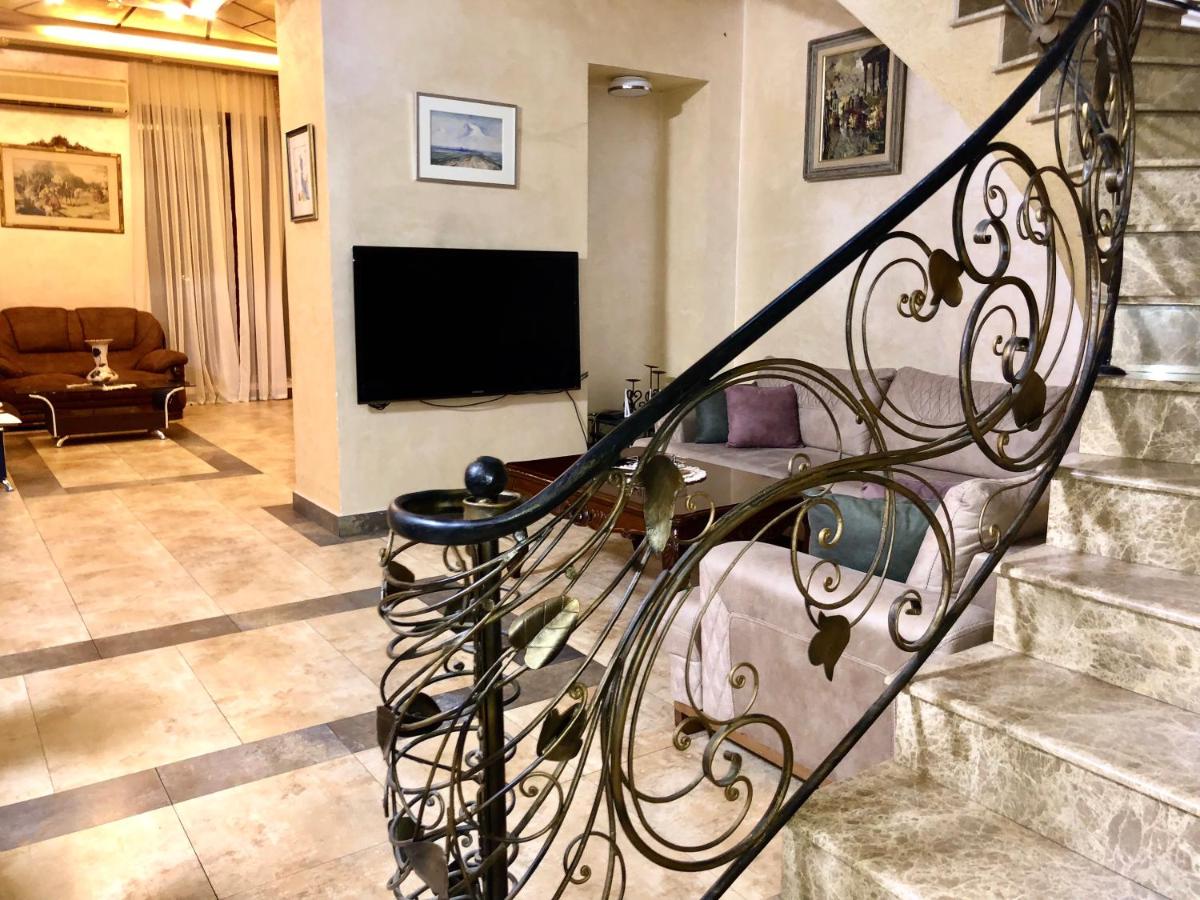 Luxury Tumanyan Apartment - B&B Yerevan