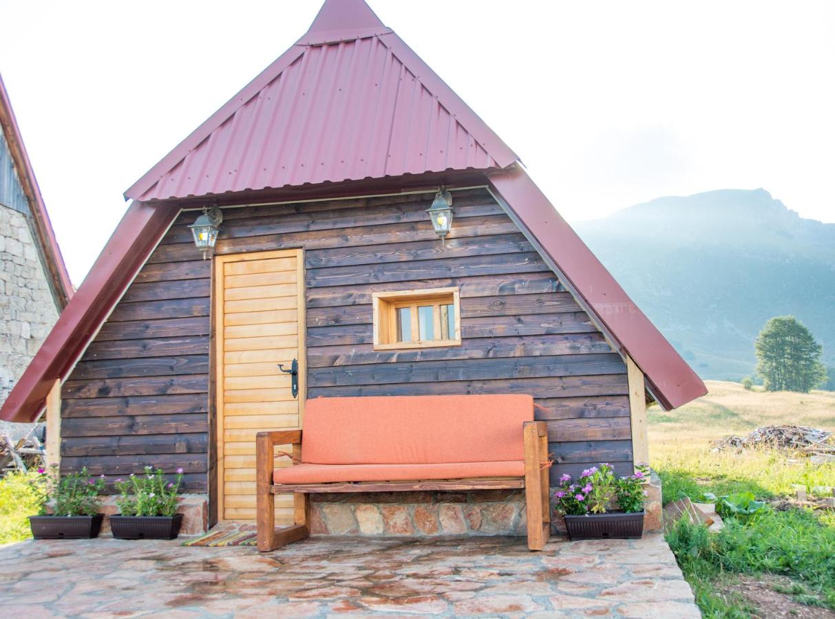 Bungalow with Patio