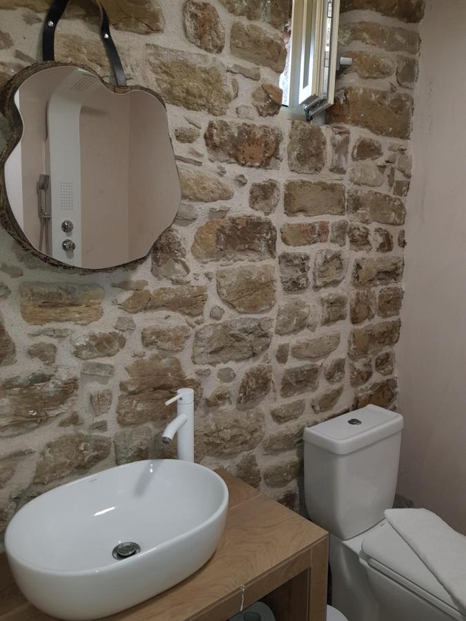 Deluxe Studio