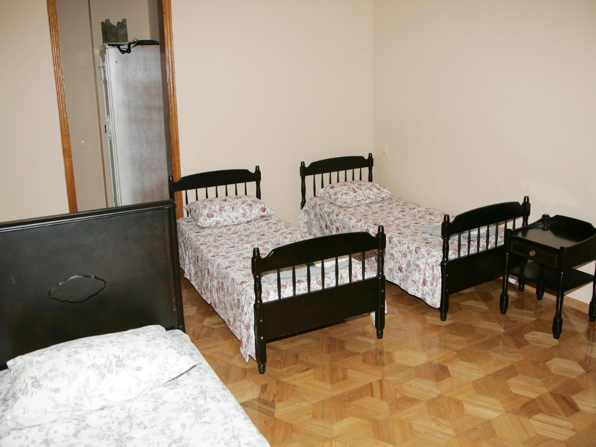 Camera Tripla Deluxe 