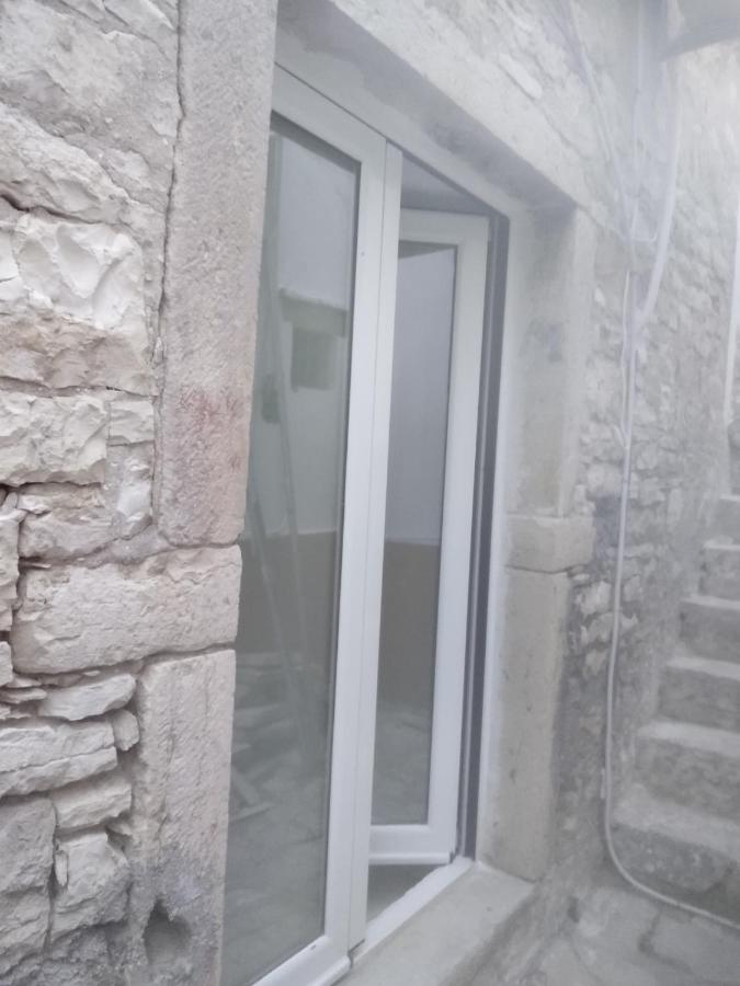 Tolos Budget Rooms Loggos - B&B