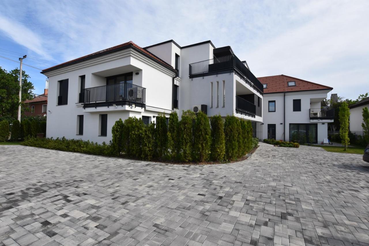 Azur apartman - B&B