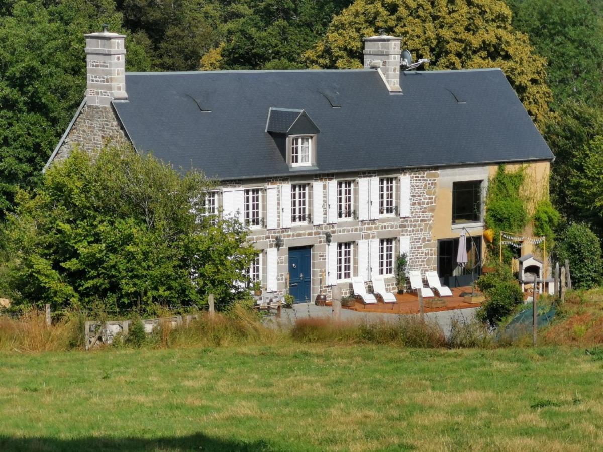 Domaine LVD avec SPA, bois et rivière privée - B&B La Bloutière