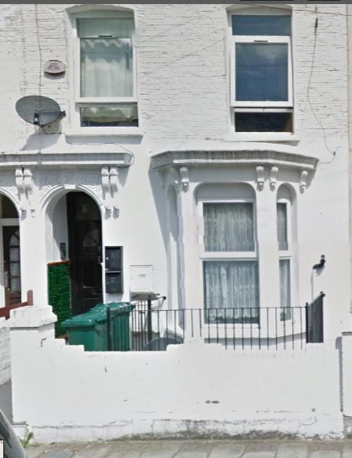 London Modern One Bedroom Apartment - B&B London