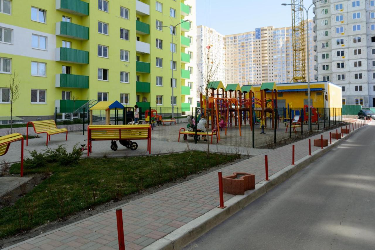 Квартира подобово на Юлії ЗдановськоЇ, ВДНГ - Chambres d'hôtes Kiev