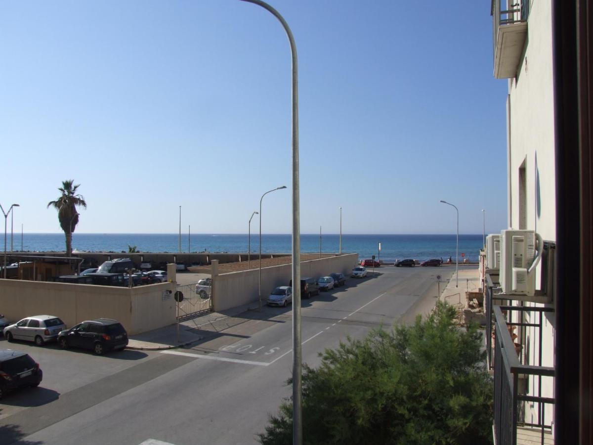Sea View Teti Rooms & Apts - B&B