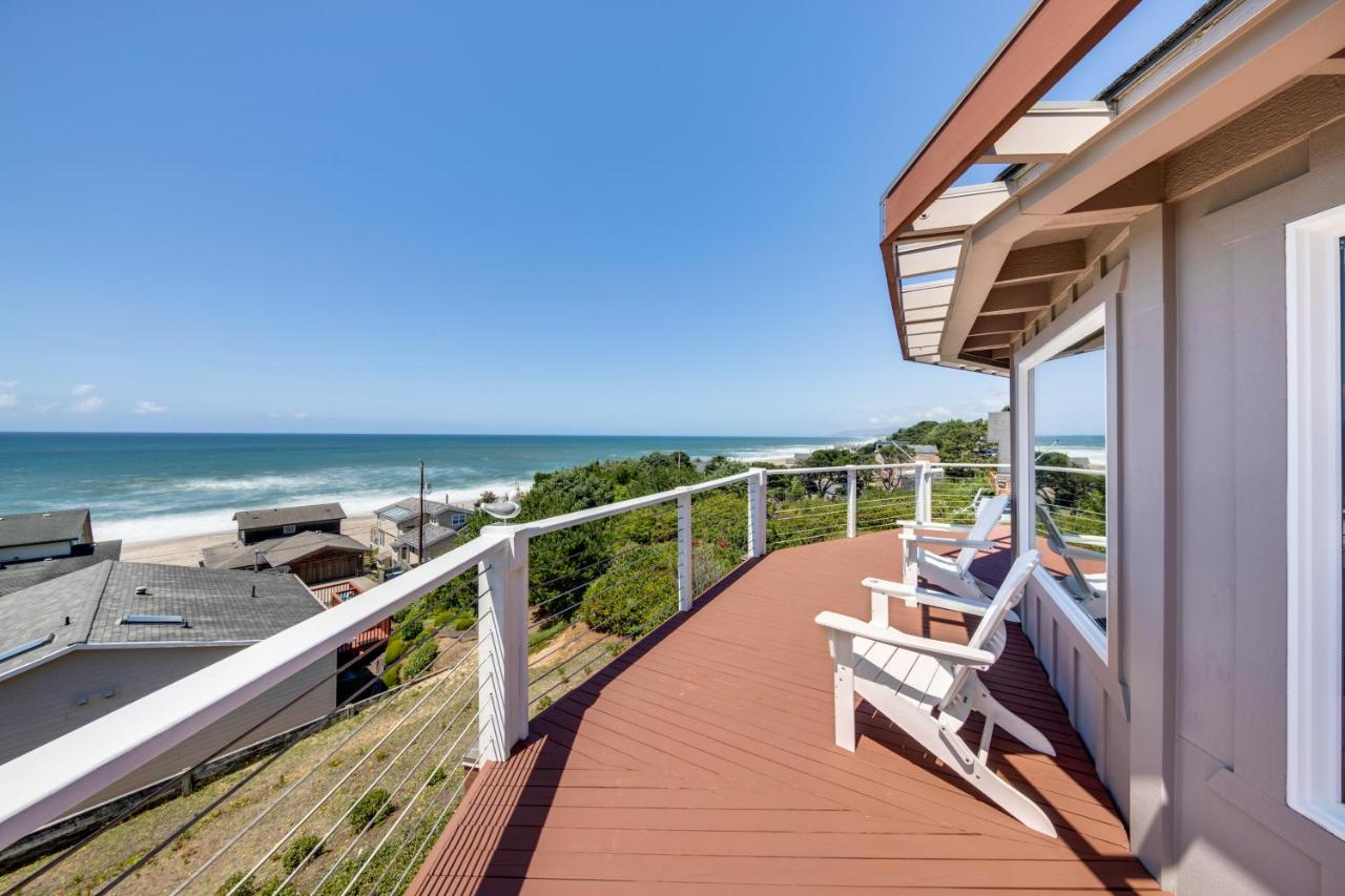 A Whale of a View! - B&B