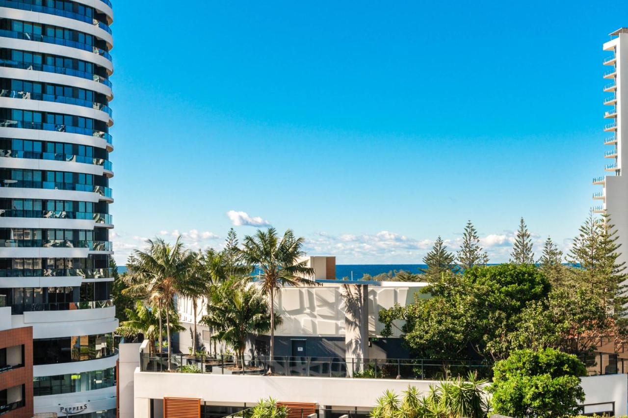 One-Bedroom Apartment with Ocean View