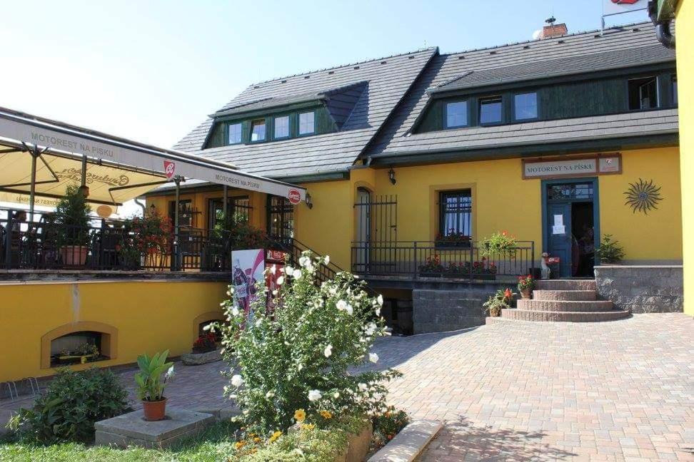 Penzion/Motorest Na Písku - Chambres d’hôtes