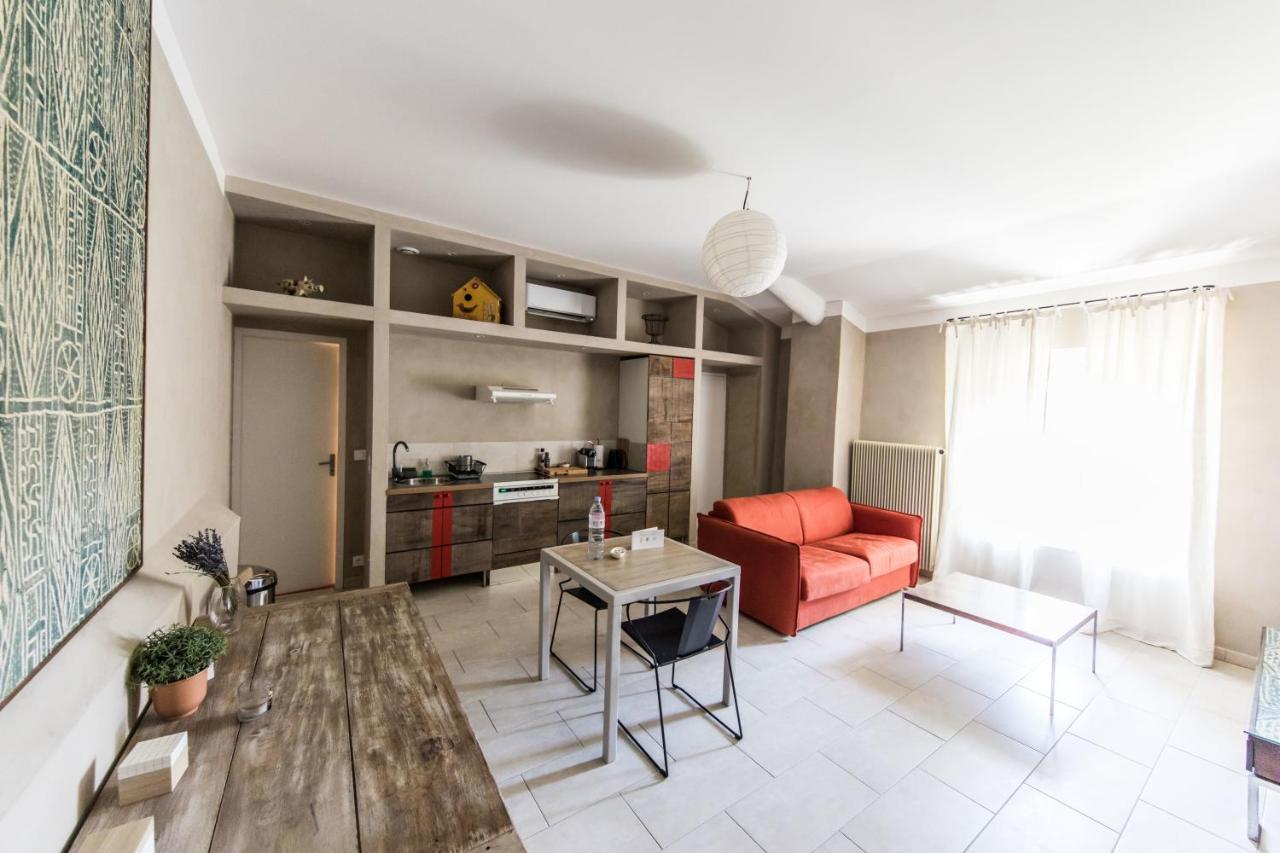 Apartment with Garden View