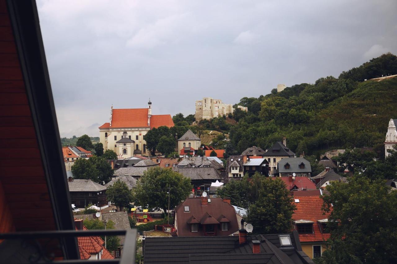 Apartment mit Balkon