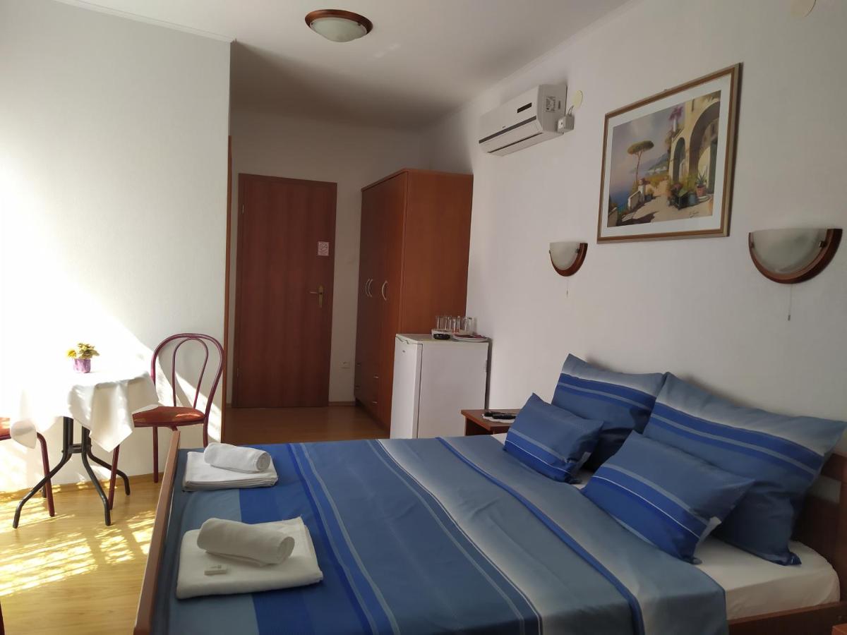 Basic Triple Room