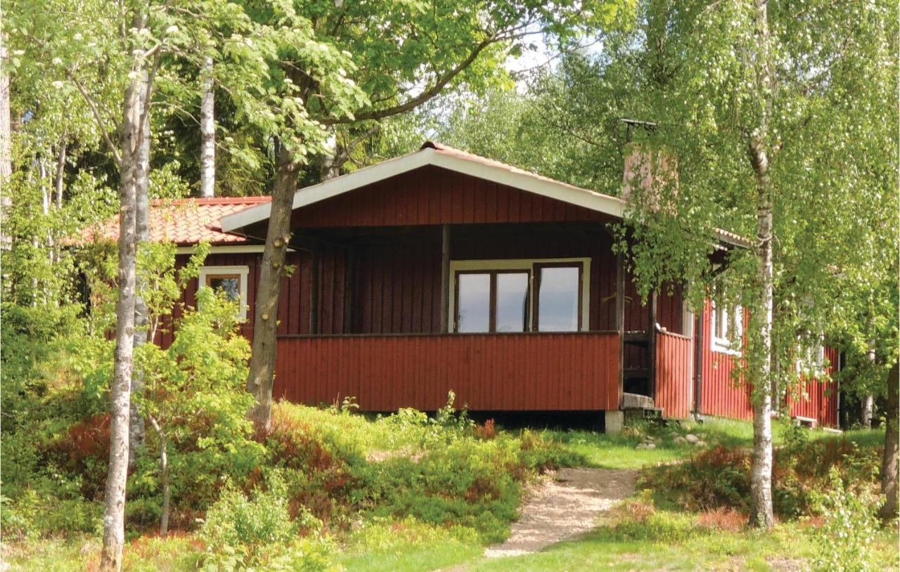 B&B Älmhult - Stunning Home In Simlngsdalen With Kitchen - Bed and Breakfast Älmhult