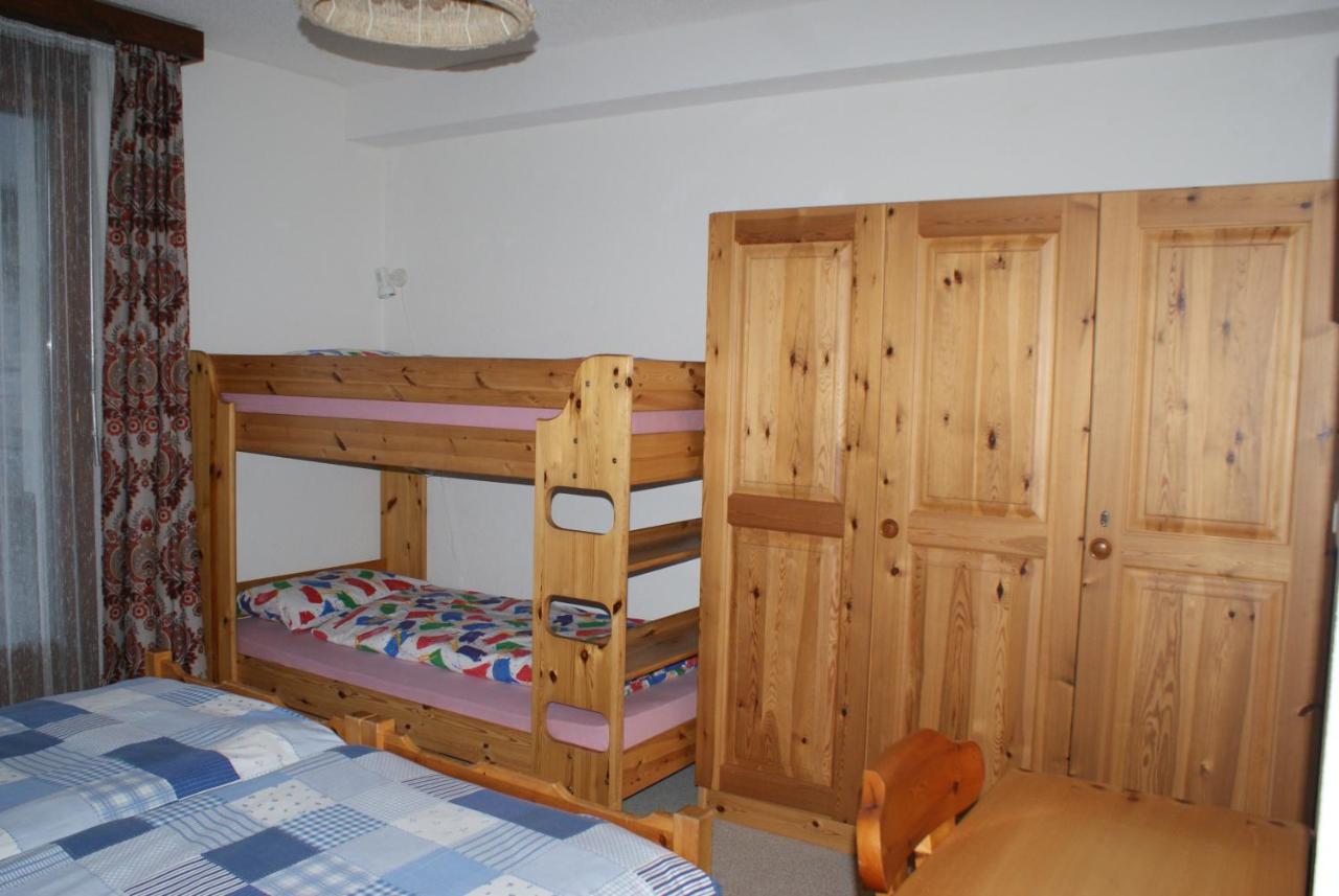 One-Bedroom Apartment with Balcony