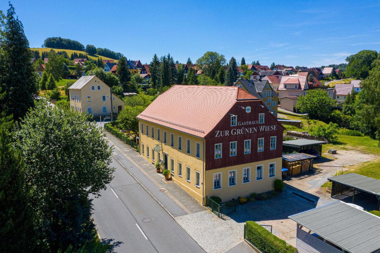 Ferienwohnungen im Gasthaus Zur Grünen Wiese - B&B